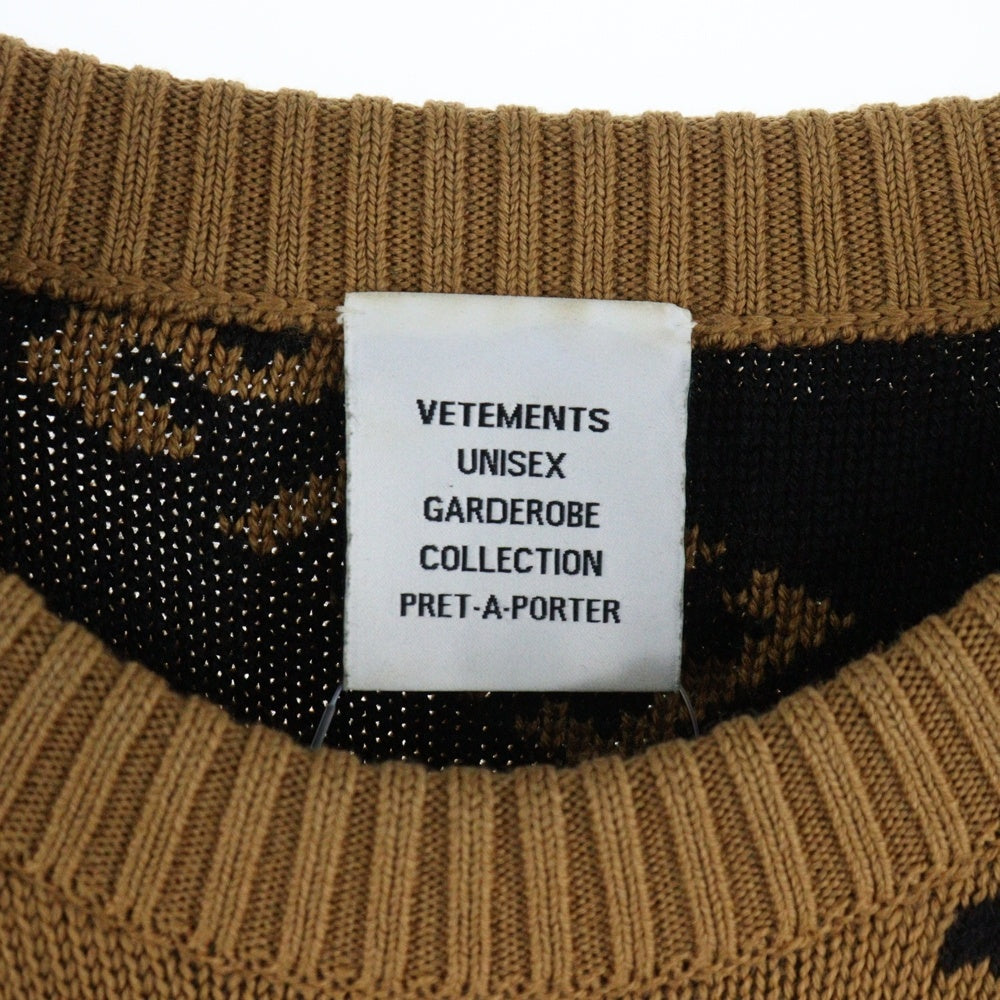 VETEMENTS(ヴェトモン) 22SS 総柄ロゴ ジャガードニット セーター ブラウン UE52KN340C