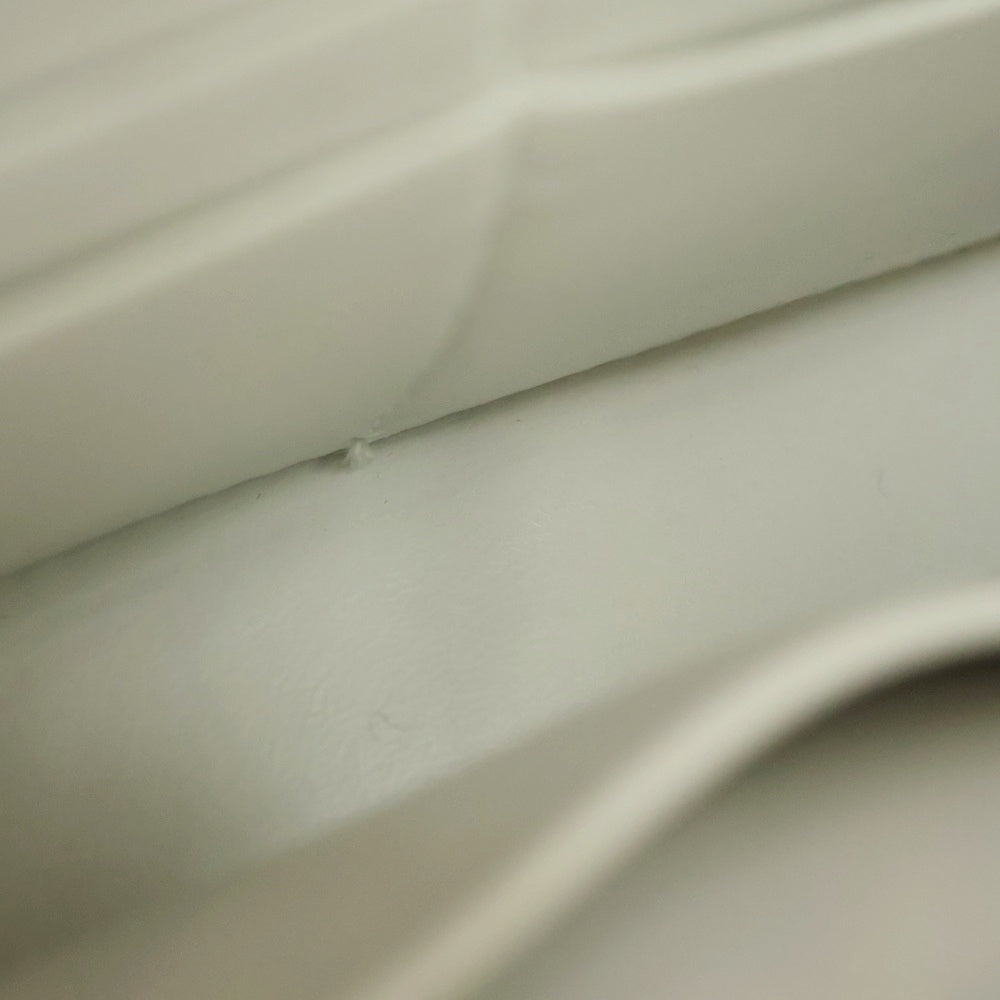 BALENCIAGA(バレンシアガ) アワーグラス チェーンウォレット ショルダーバッグ レザー ホワイト クロコ型押し 656050