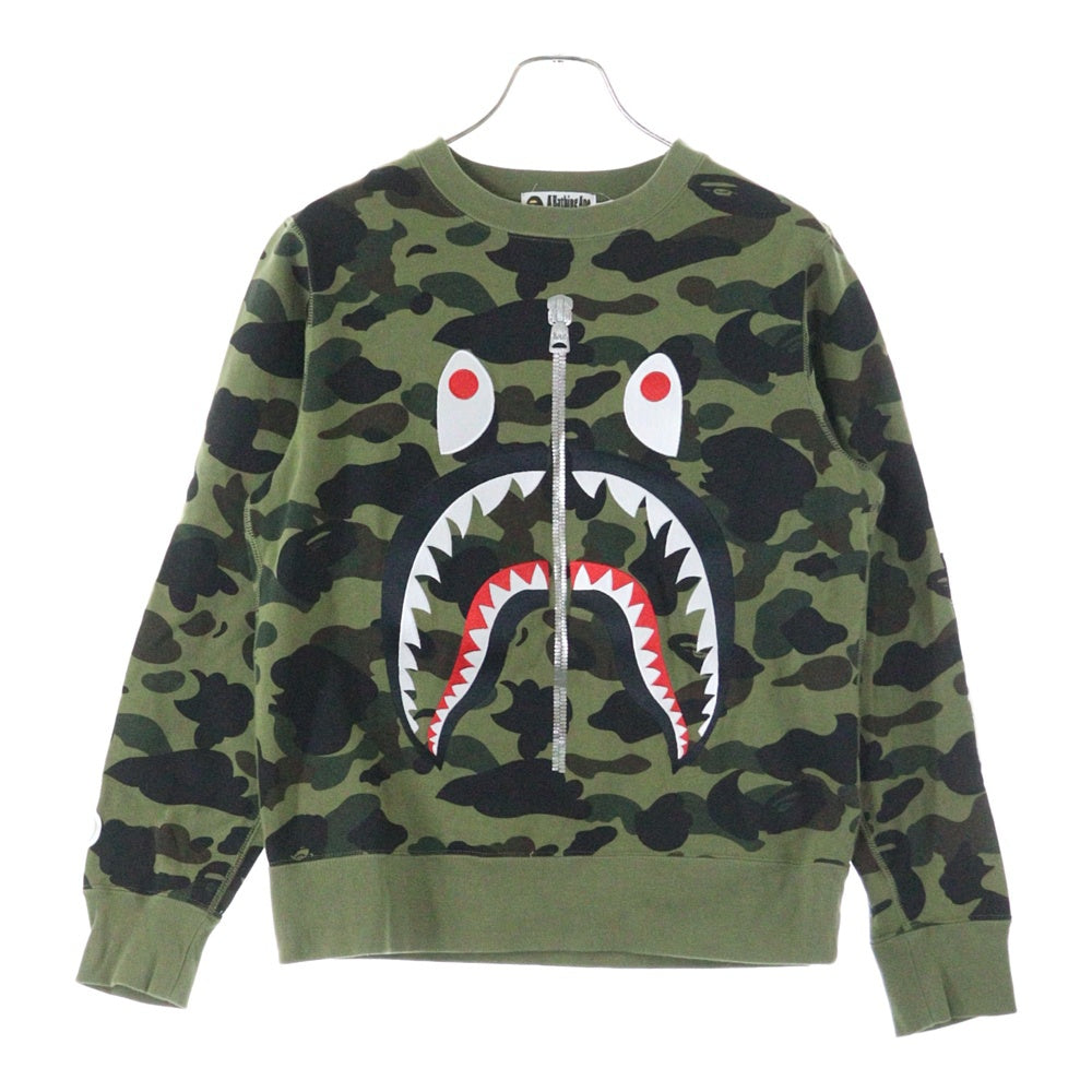BAPE BY A BATHING APE(ベイプ ア ベイシング エイプ) Camo Shark Crew Sweatshirt シャークプリント カモフラ クルーネックスウェット トレーナー カーキ 001SWK801010M