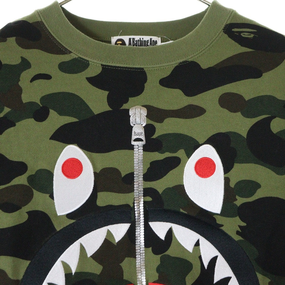 BAPE BY A BATHING APE(ベイプ ア ベイシング エイプ) Camo Shark Crew Sweatshirt シャークプリント カモフラ クルーネックスウェット トレーナー カーキ 001SWK801010M