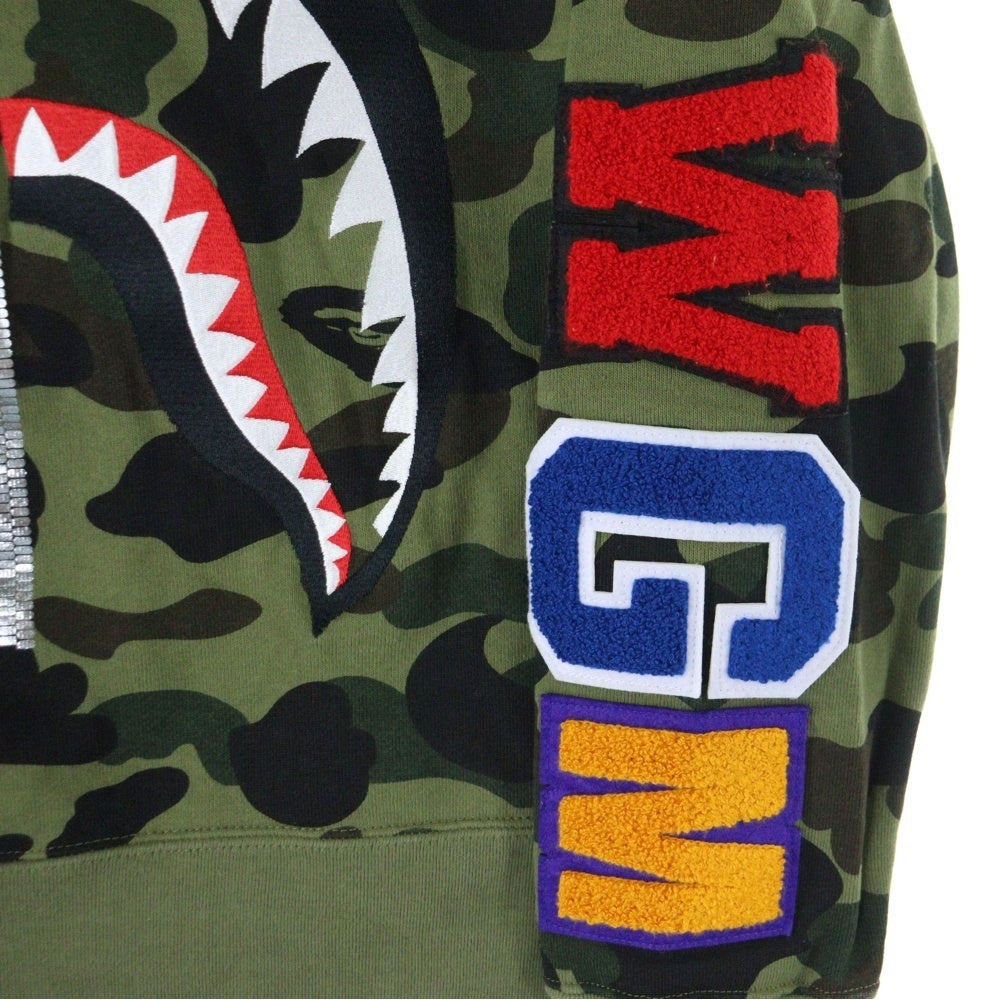 BAPE BY A BATHING APE(ベイプ ア ベイシング エイプ) Camo Shark Crew Sweatshirt シャークプリント カモフラ クルーネックスウェット トレーナー カーキ 001SWK801010M