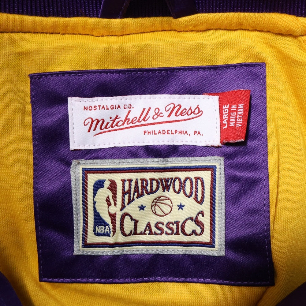NBA(エヌビーエー) NBA LAKERS HEVYWEIGHT JACKET レイカーズ サテン スタジャン ジャケット パープル