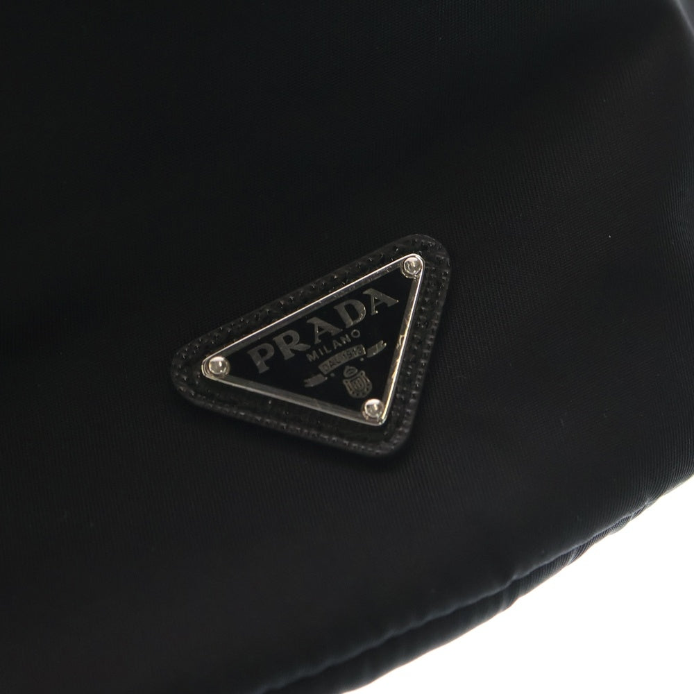 PRADA(プラダ) 三角プレート 巾着バック ショルダーバッグ ブラック