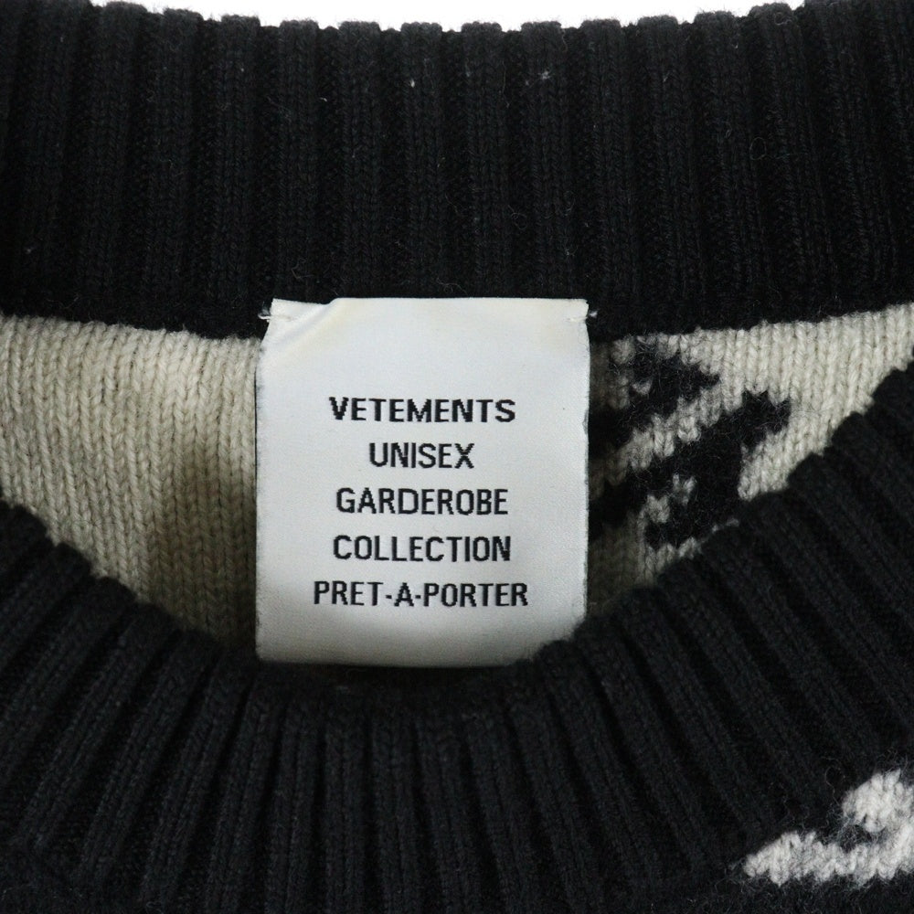 VETEMENTS(ヴェトモン) MONOGRAM KNITTED SWEATER モノグラム スウェット ロゴニット ブラック/ホワイト UA53KN300B