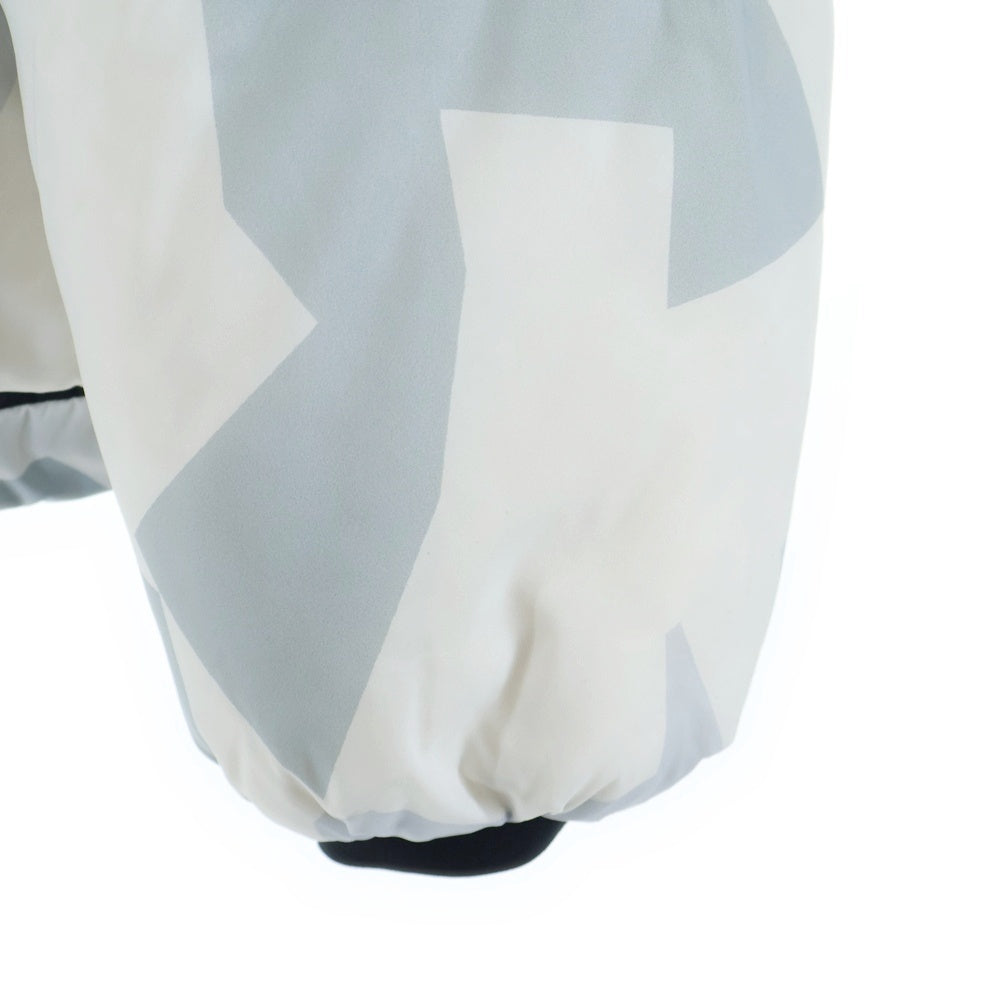 PRADA(プラダ) ラバーロゴ 総柄デザイン ダウンジャケット ホワイト SGB257