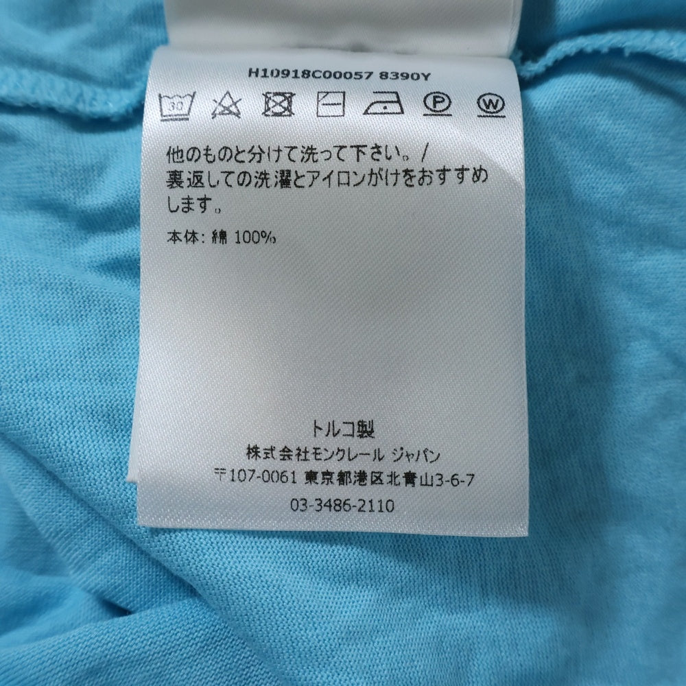 MONCLER(モンクレール) ロゴワッペン付き半袖Tシャツ カットソー ブルー H10918C00057 8390Y
