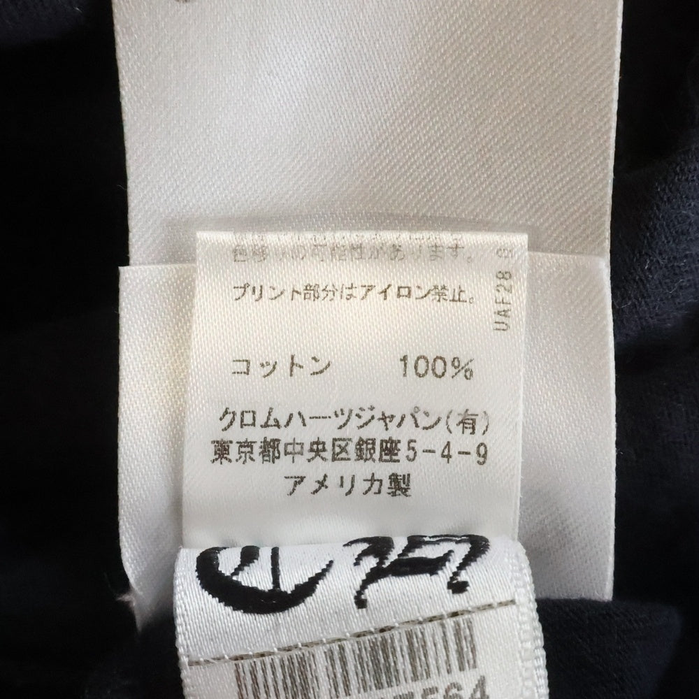 CHROME HEARTS(クロムハーツ) Scroll Logo L/S Pocket T-shirt スクロールロゴ 袖ロゴプリント クルーネック長袖ポケットTシャツ カットソー ブラック