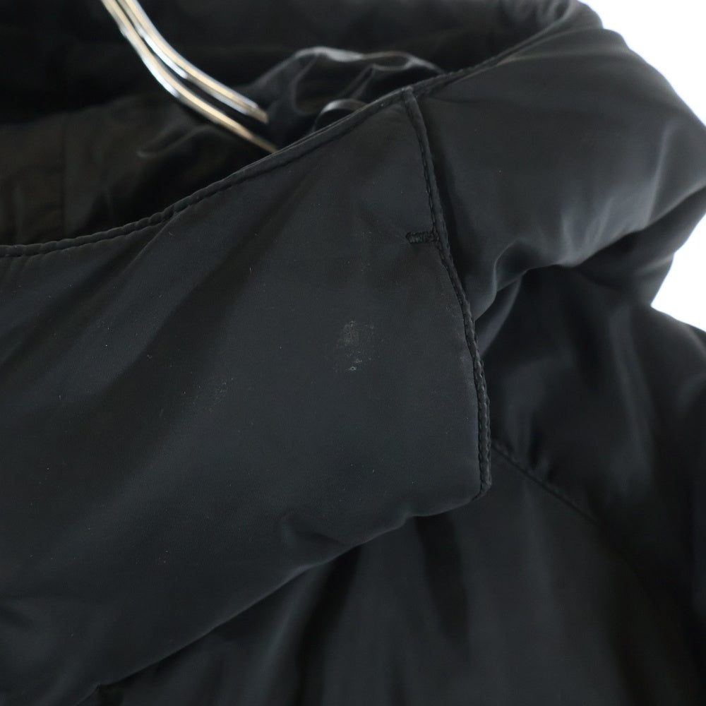 PRADA(プラダ) RE NYLON トライアングルロゴ ダウンジャケット ブラック SGH072 R232