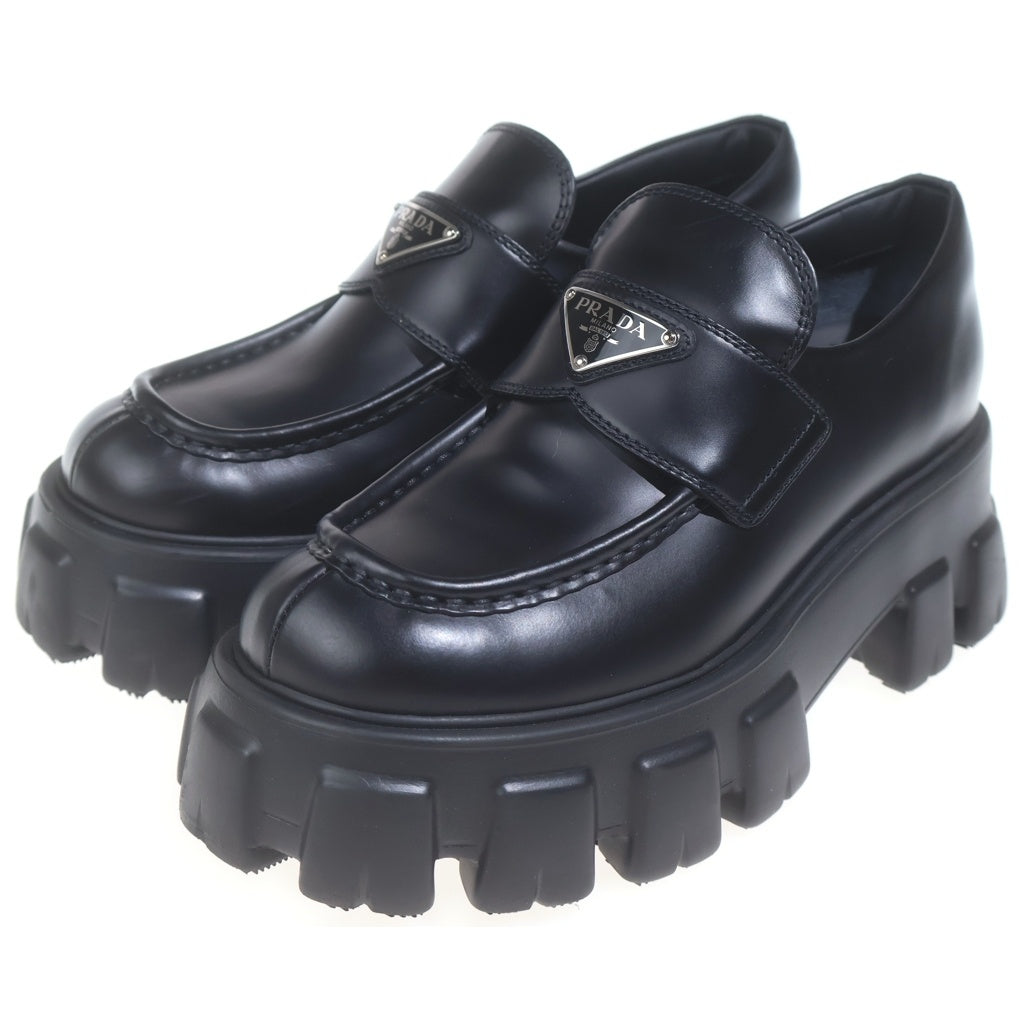 PRADA(プラダ) トライアングルロゴ モノリス ブラッシュド レザー ローファー ブラック レディース