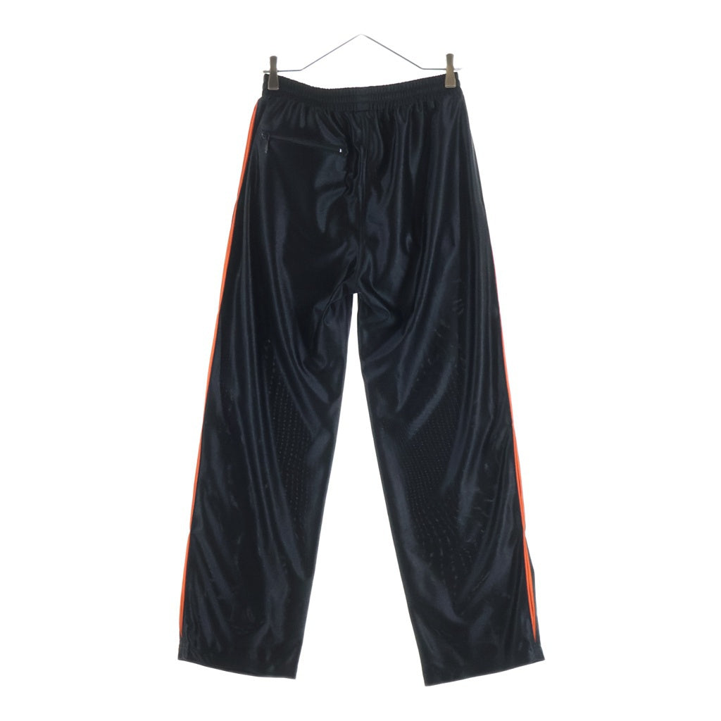 Needles(ニードルス) 26SS TRICOT SATEEN TRACK PANTS フロントロゴ刺繍 サテントラックパンツ ブラック/オレンジ SX218