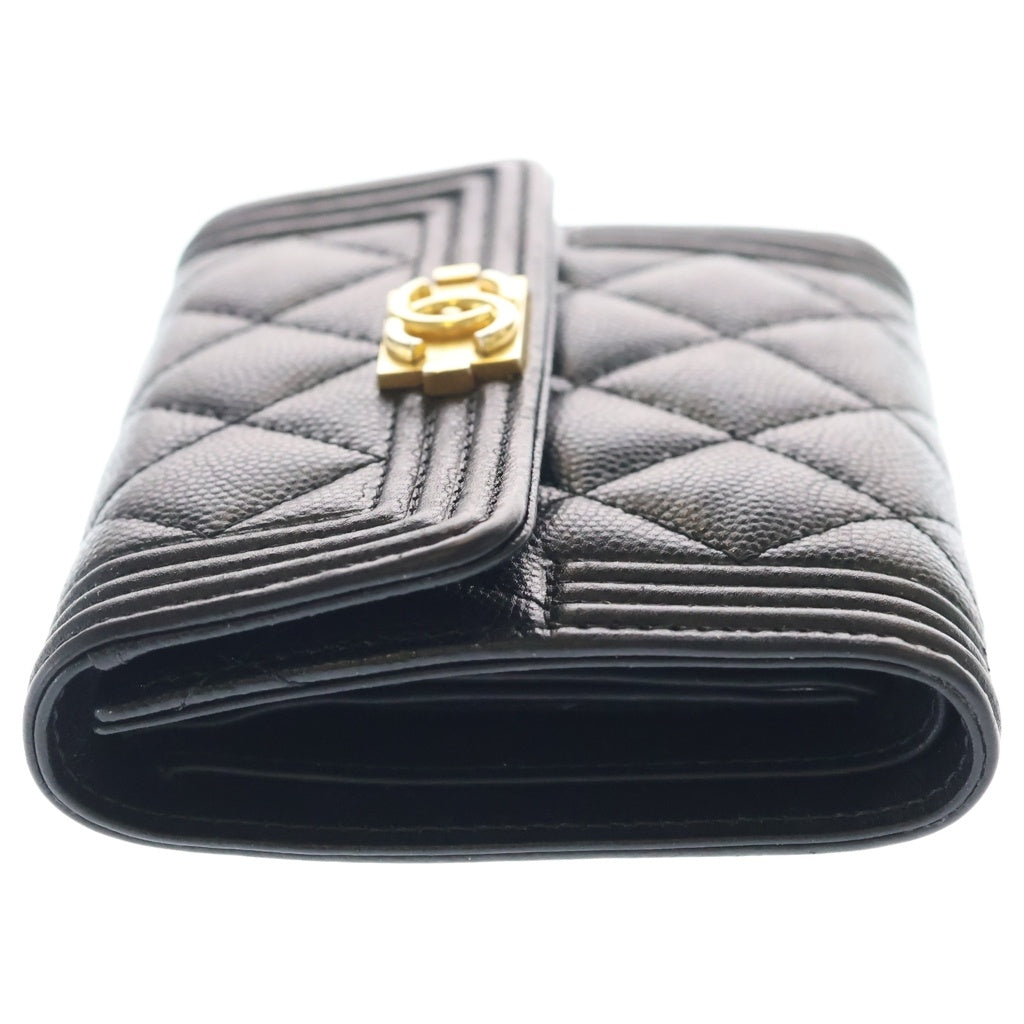 CHANEL(シャネル) ボーイシャネル コンパクトウォレット キャビアスキン ブラック GD金具 レディース