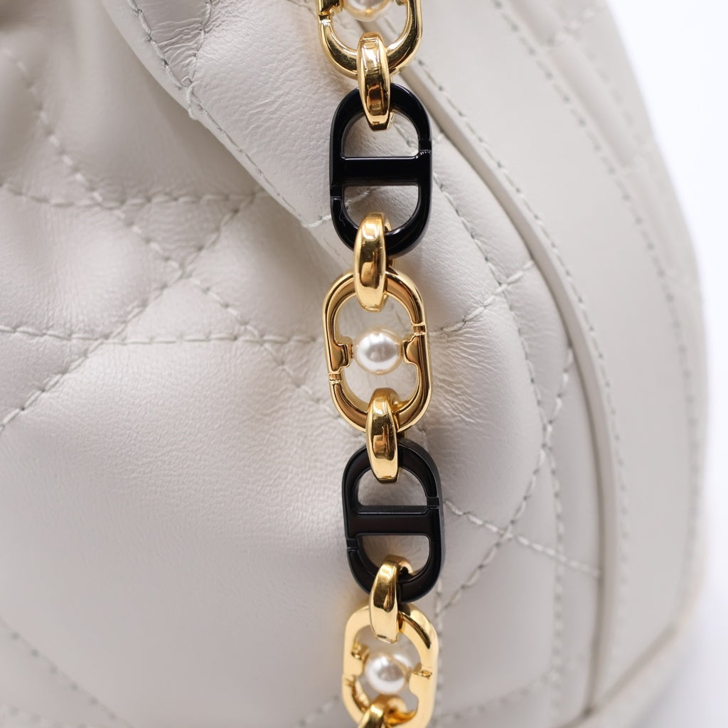 Christian Dior(クリスチャンディオール) ジョリエ バケットバッグ ラムスキン ホワイト GD金具 M2780UNKW レディース