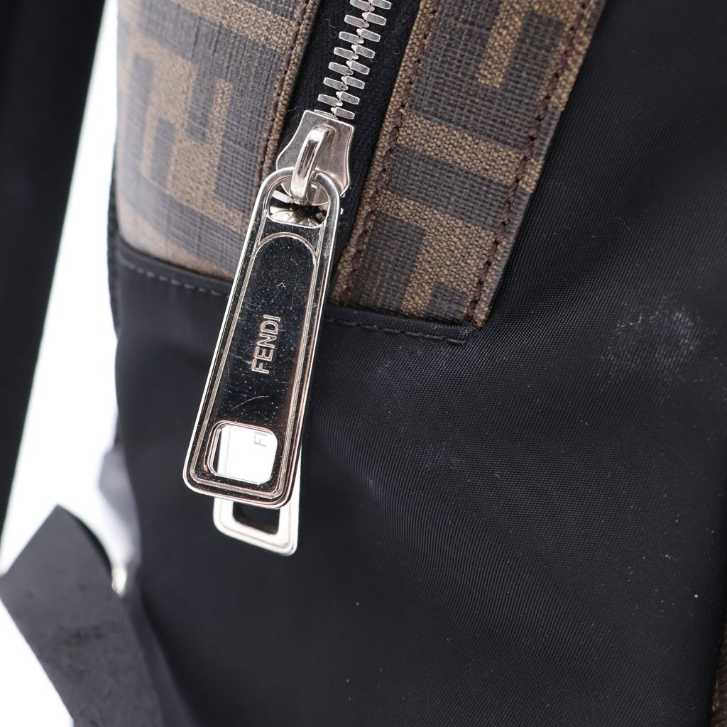 FENDI(フェンディ) ズッカ柄 バックパック リュック ブラウン/ブラック 7VZ042 レディース
