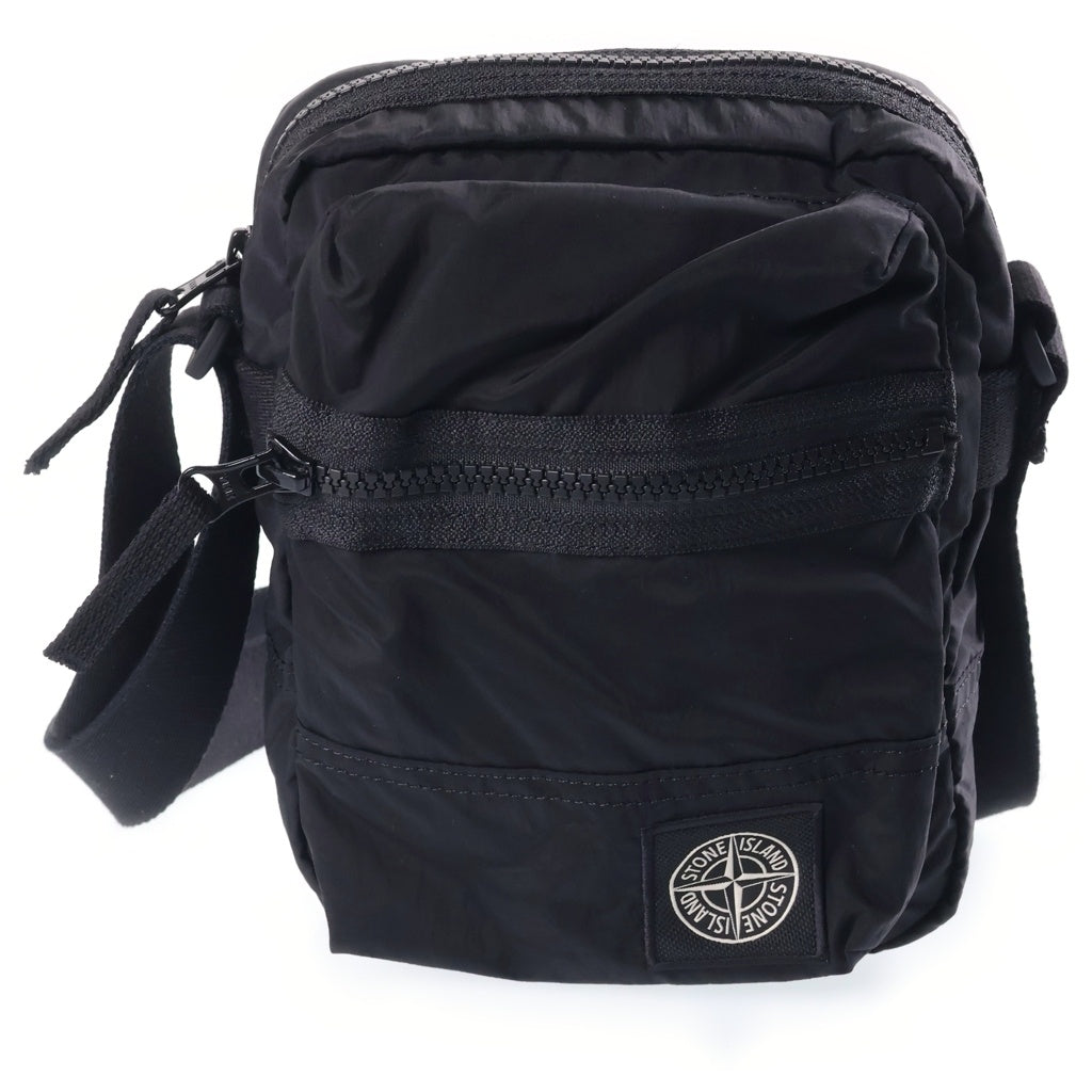 STONE ISLAND(ストーンアイランド) 26SS COATED NYLON METAL IN ECONYL ロゴパッチ コーテッドナイロン ボディバック ブラック L1S159200015S0251