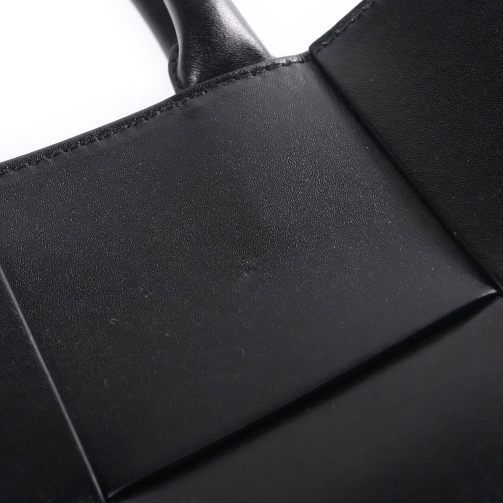 BOTTEGA VENETA(ボッテガヴェネタ) ARCO アルコスモール カーフスキン レザートートバック ブラック 766954VB1K08480 レディース