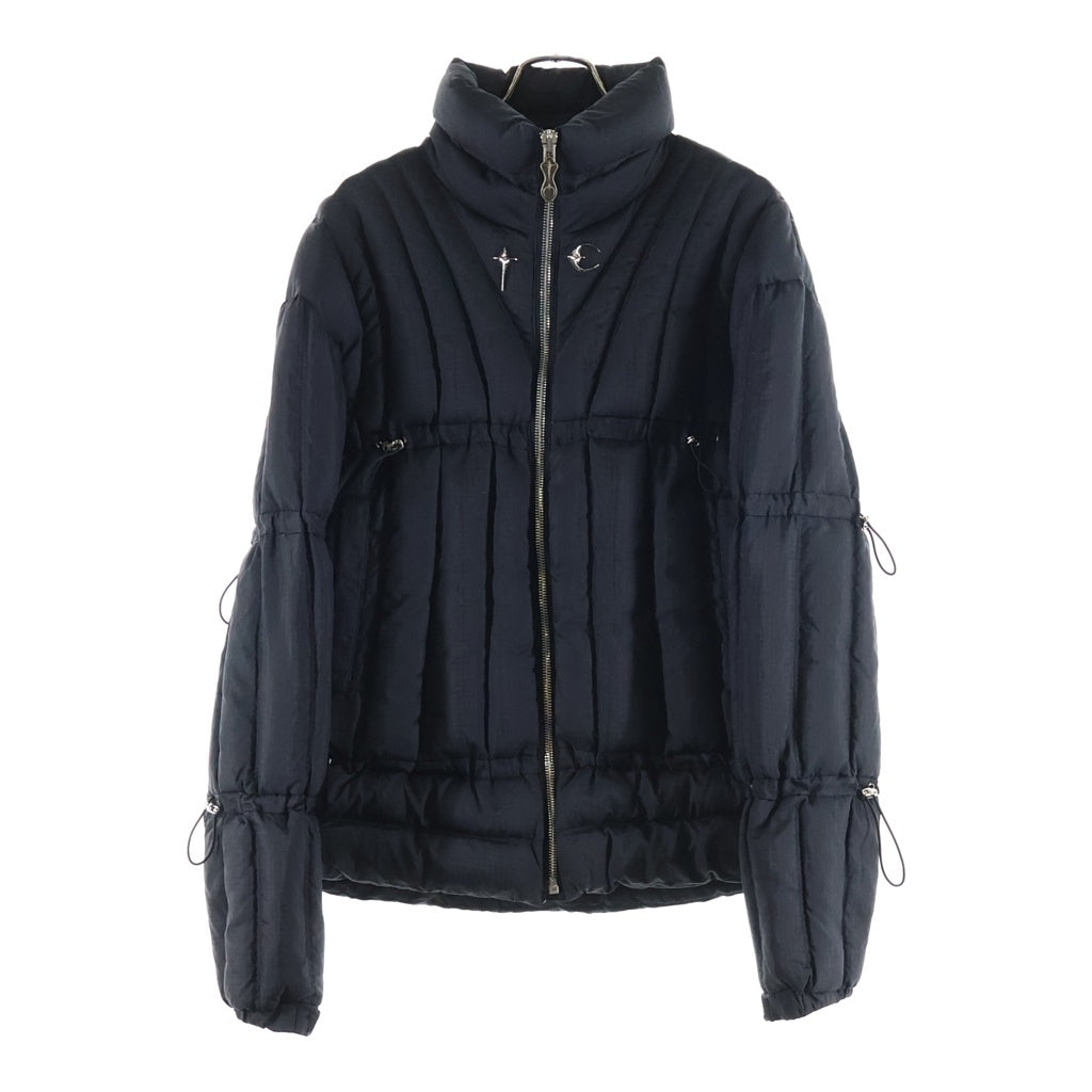 THUG CLUB(サグクラブ) 24AW ロゴプレート付き ジップアップナイロンダウンジャケット ブラック TC24PA0101