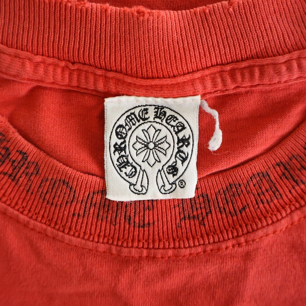 CHROME HEARTS(クロムハーツ) OLD NECK LOGO DAGGER S/S TEE オールド ネックロゴ ダガープリントクルーネック半袖カットソーTシャツ レッド
