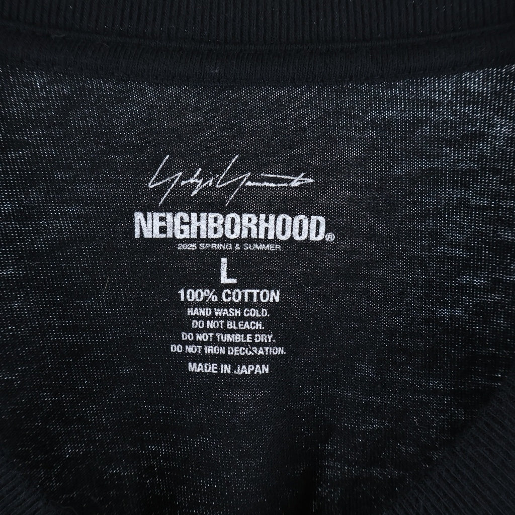 NEIGHBORHOOD(ネイバーフッド) ×YOHJI YAMAMOTO POUR HOMME TEE ヨウジヤマモト プルームオム フロントロゴプリント クルーネック半袖カットソーTシャツ ブラック HP-T89-996