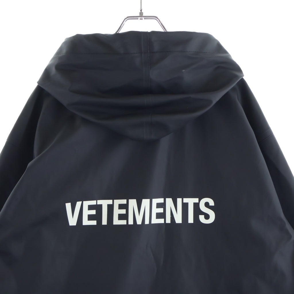 VETEMENTS(ヴェトモン) 17AW Oversized Hooded Raincoat オーバーサイズ フーデット レインコート ブラック WAH18JA24