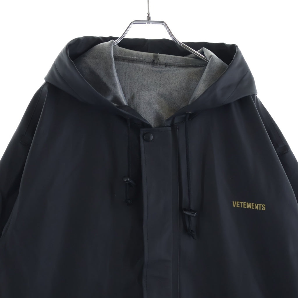VETEMENTS(ヴェトモン) 17AW Oversized Hooded Raincoat オーバーサイズ フーデット レインコート ブラック WAH18JA24
