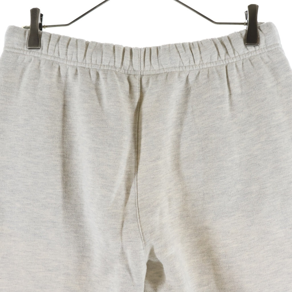 FEAR OF GOD ESSENTIALS(フィアオブゴッド エッセンシャルズ) ロゴワッペン リブスウェットパンツ ホワイト