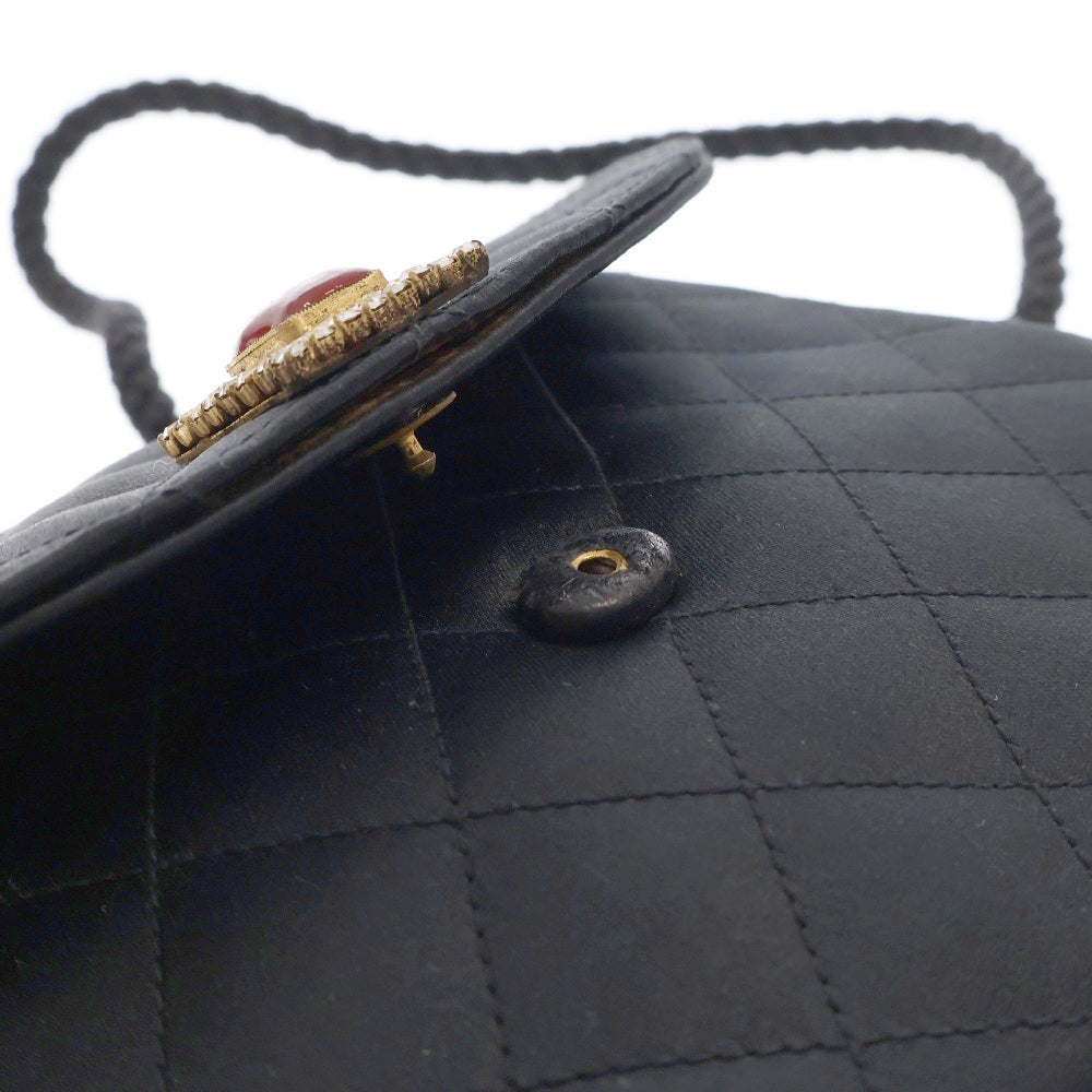 CHANEL(シャネル) キルティング ハーフムーン グリポア フラップバッグ ブラック