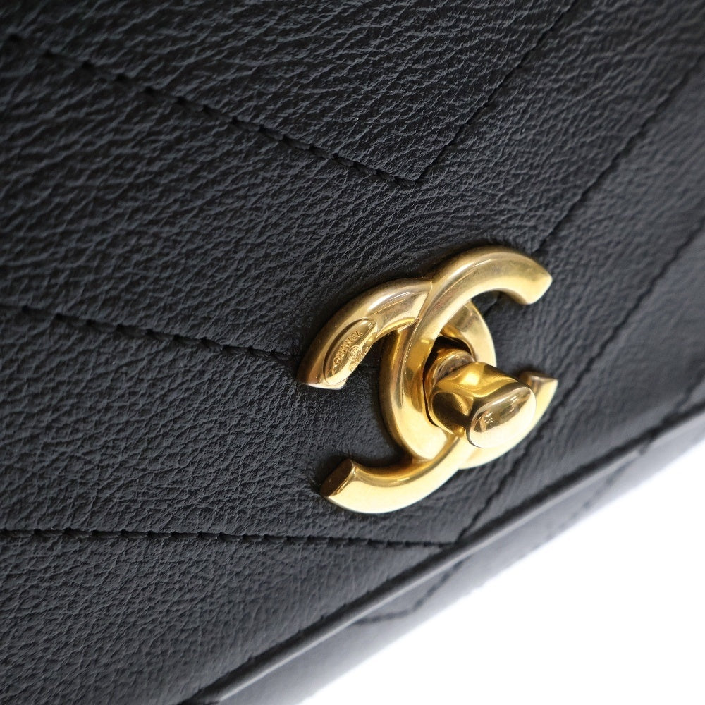 CHANEL(シャネル) Vステッチ トップハンドル フィトンストラップ付き ショルダーバッグ レディース ブラック