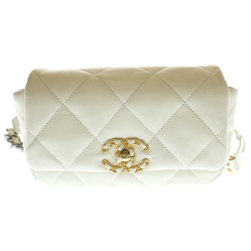 CHANEL(シャネル) シャネル19 ラムスキン ウエストポーチ ボディバッグ レディース ホワイト AS1163