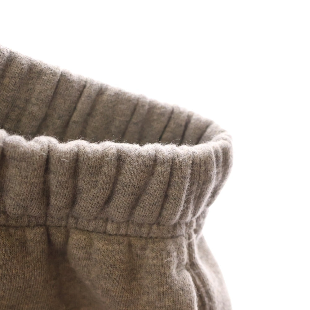 FEAR OF GOD ESSENTIALS(フィアオブゴッド エッセンシャルズ) SHORT PANTS ラバーロゴ スウェットハーフパンツ ショーツ グレー
