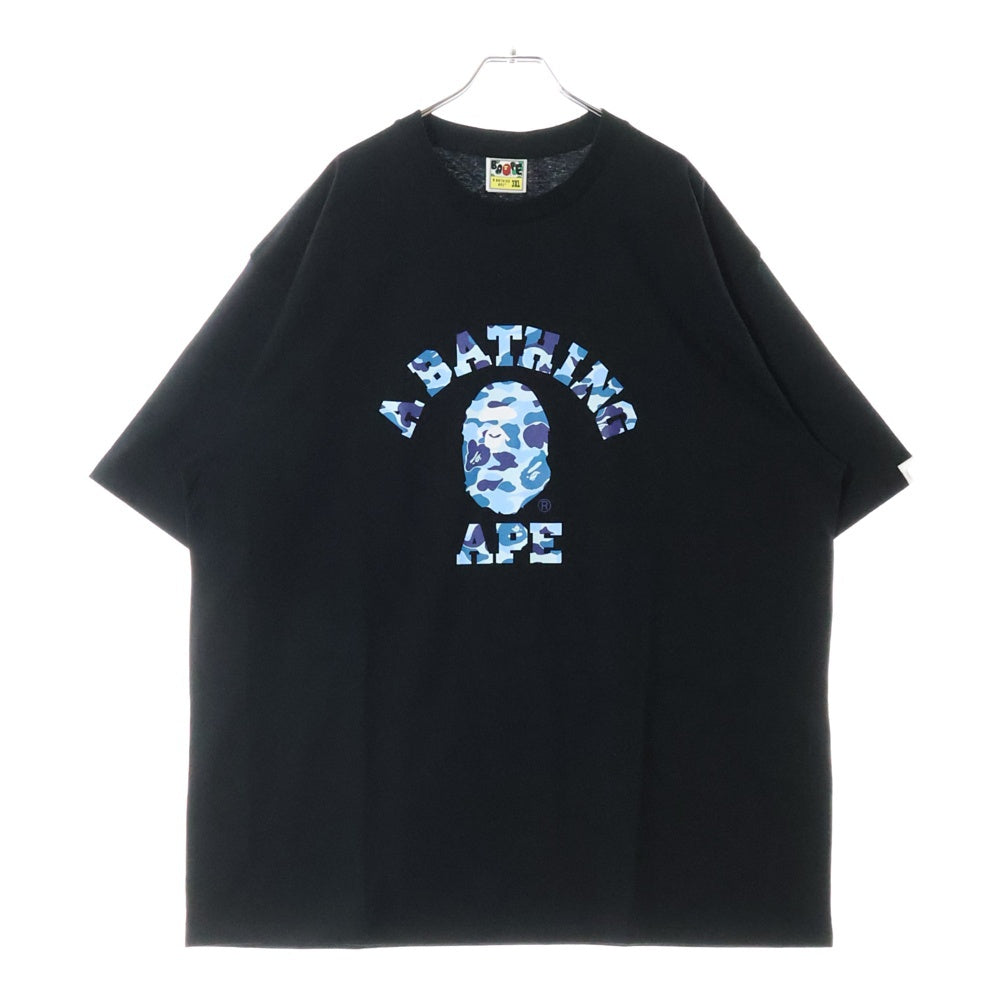 A BATHING APE(アベイシングエイプ) ABC CAMO COLLEGE TEE ABC カモ カレッジプリント クルーネックTシャツカットソー ブラック/ブルー 001TEL801005M