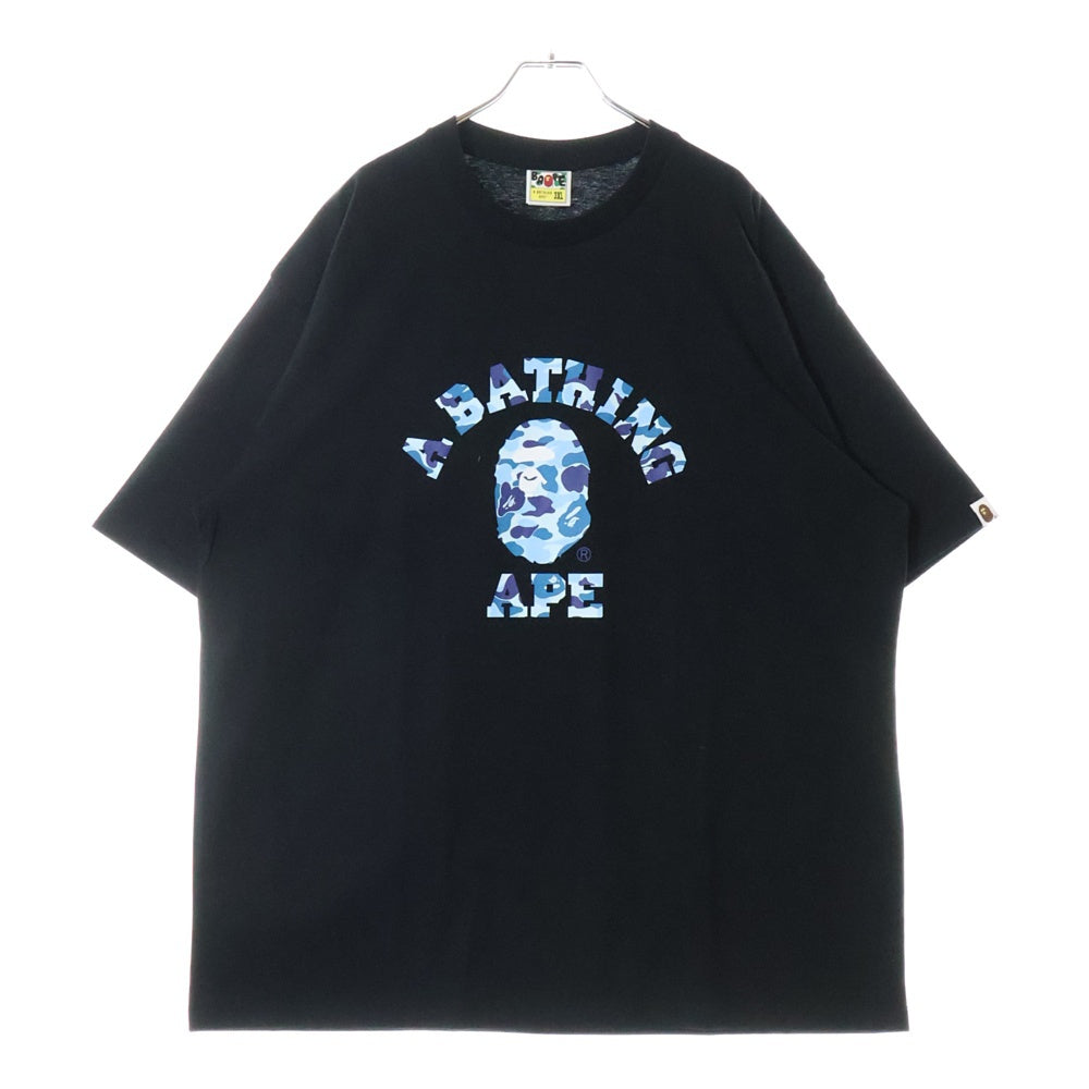 A BATHING APE(アベイシングエイプ) ABC CAMO COLLEGE TEE ABC カモ カレッジプリント クルーネックTシャツカットソー ブラック/ブルー 001TEL801005M