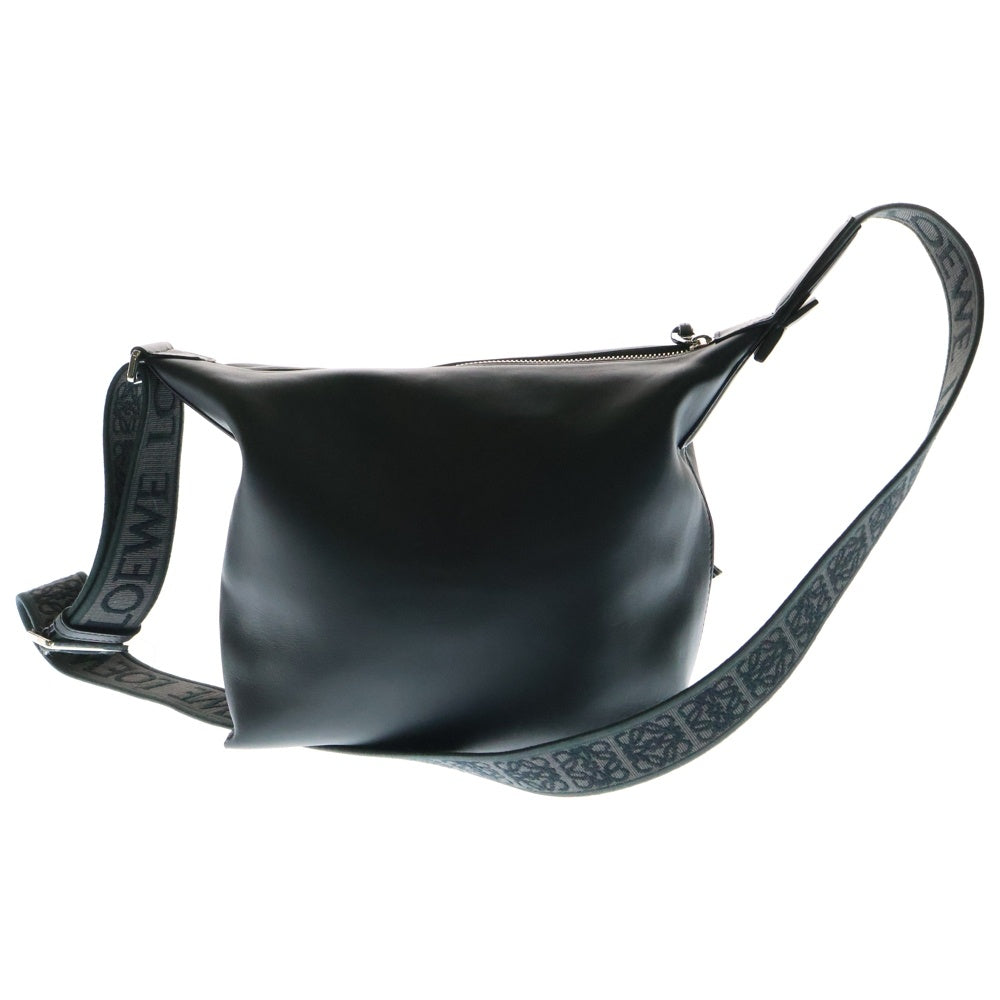 LOEWE(ロエベ) Small Cubi crossbody bag キュービィ クロスボディバッグ ブラック B906Q63X04