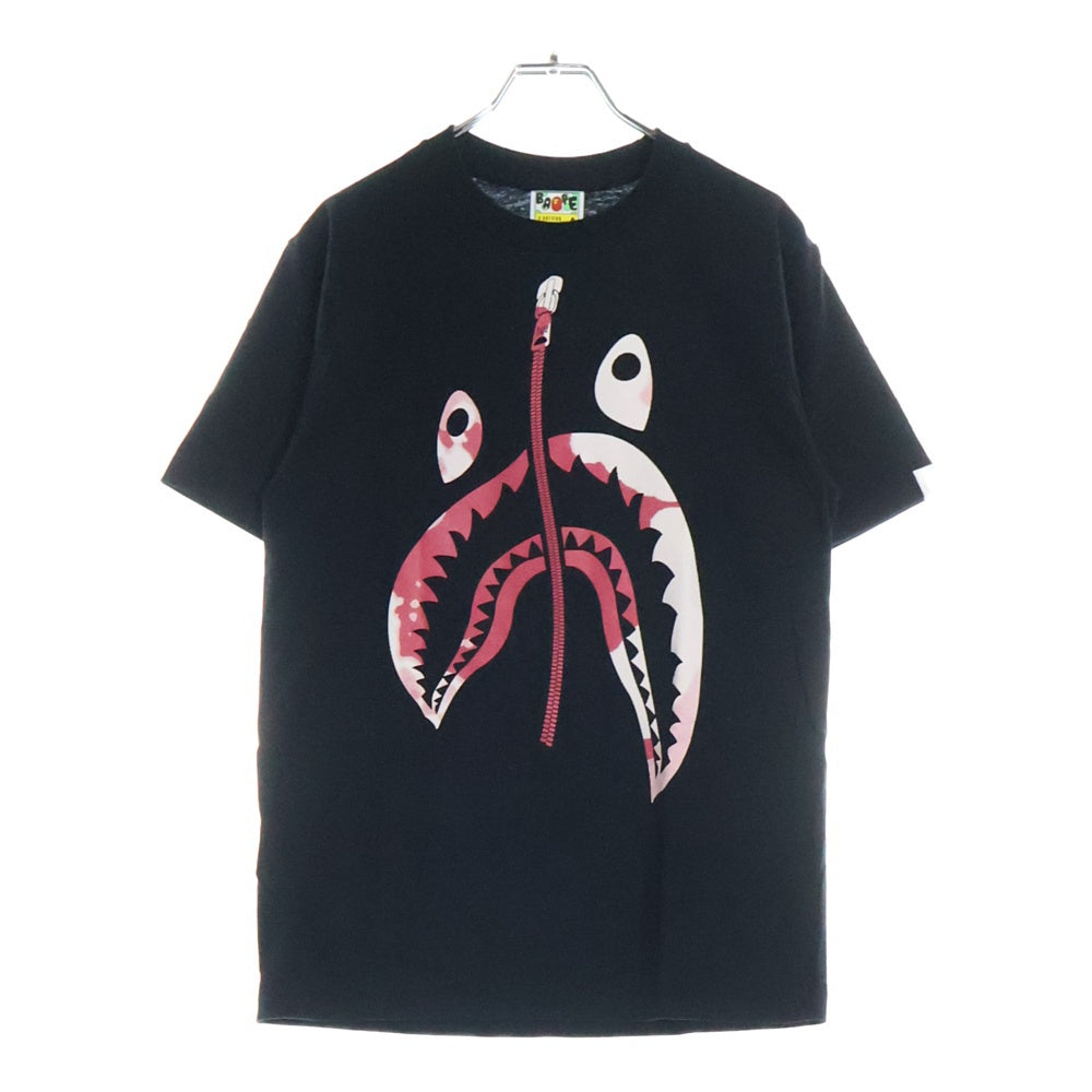 A BATHING APE(アベイシングエイプ) TIE DYE TWIST SHARK TEE クルーネック半袖Tシャツカットソー ブラック/ピンク 001TEL301044M