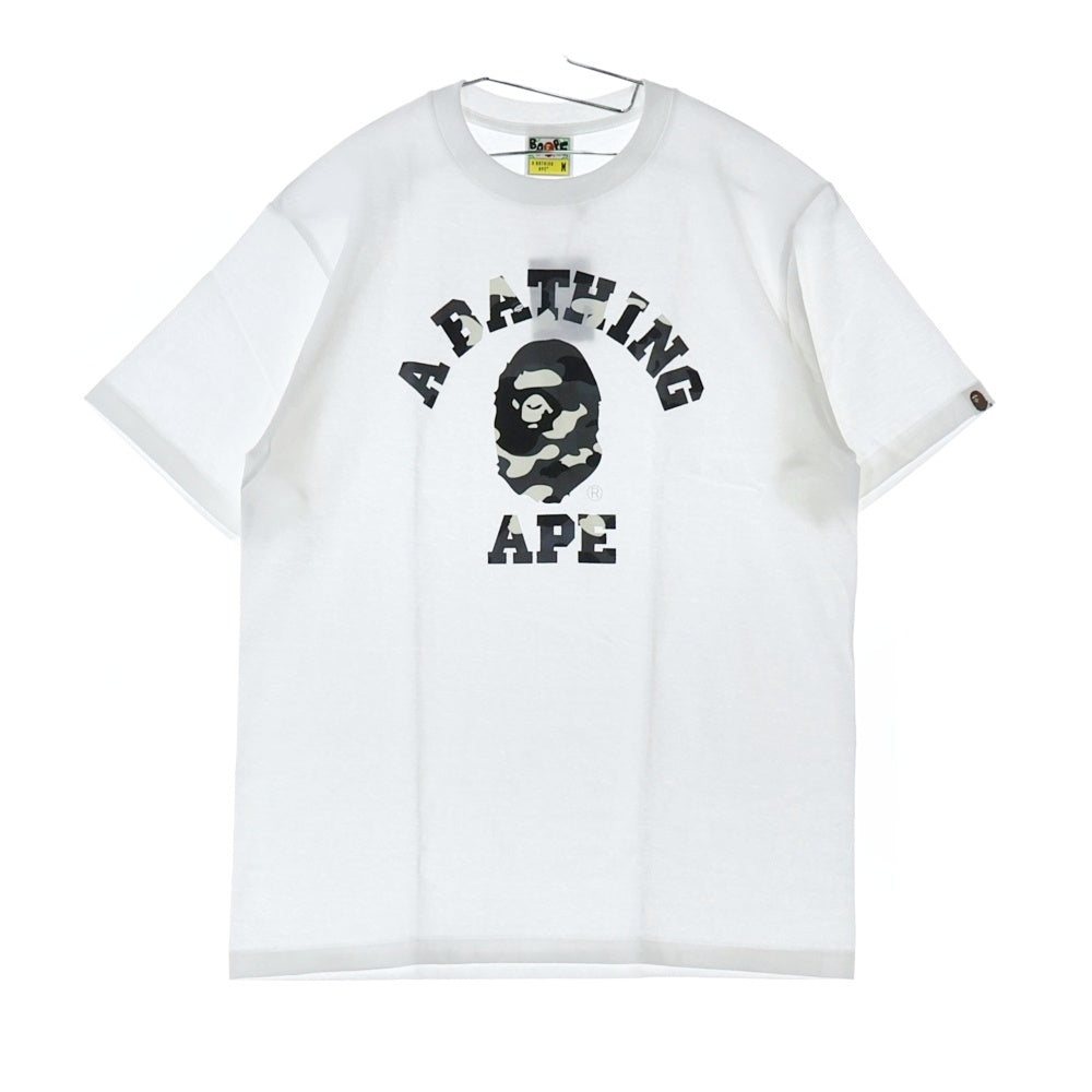A BATHING APE(アベイシングエイプ) CITY CAMO COLLEGE TEE クルーネック半袖Tシャツカットソー ホワイト/グレー 001TEL801026M