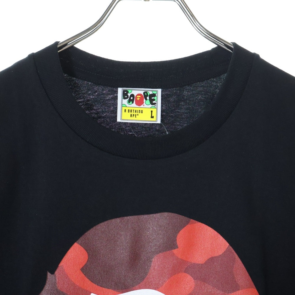 A BATHING APE(アベイシングエイプ) COLOR CAMO BY BATHING APE TEE クルーネック半袖Tシャツカットソー ブラック/レッド 001TEL801017M
