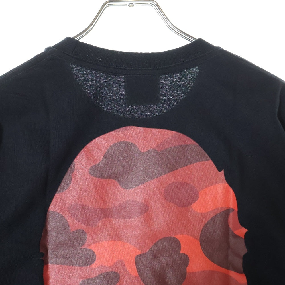 A BATHING APE(アベイシングエイプ) COLOR CAMO BY BATHING APE TEE クルーネック半袖Tシャツカットソー ブラック/レッド 001TEL801017M