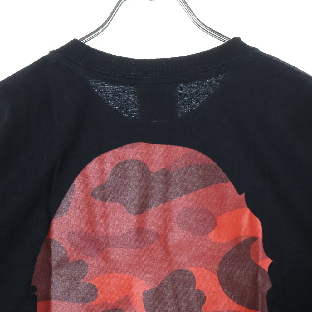A BATHING APE(アベイシングエイプ) COLOR CAMO BY BATHING APE TEE クルーネック半袖Tシャツカットソー ブラック/レッド 001TEL801017M