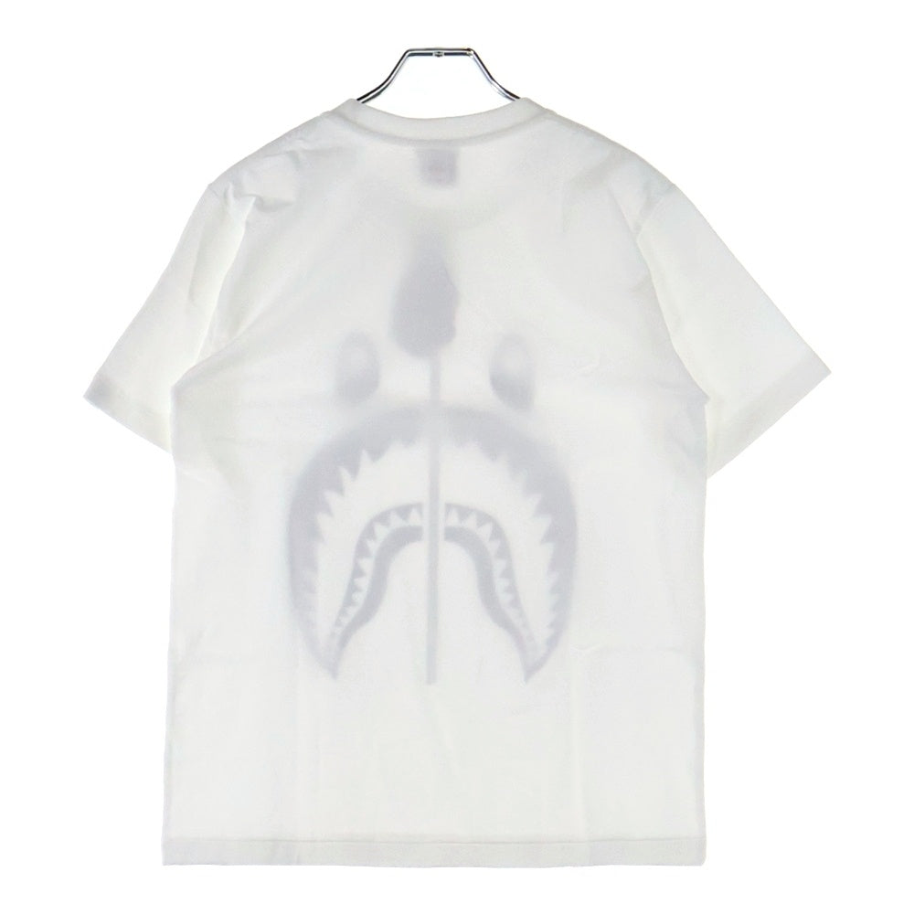 A BATHING APE(アベイシングエイプ) COLOR CAMO SHARK TEE カラーカモ シャーク クルーネック半袖Tシャツカットソー レディース ホワイト/ネイビー 001TEL802062L