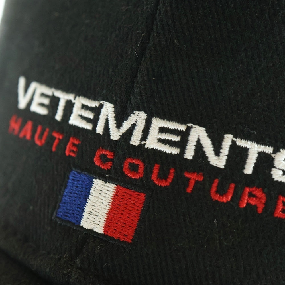 VETEMENTS(ヴェトモン) 18SS HAUTE COUTURE CAP オートクチュールキャップ ベースボールキャップ 帽子 刺繍ロゴキャップ ブラック WSS18AC16