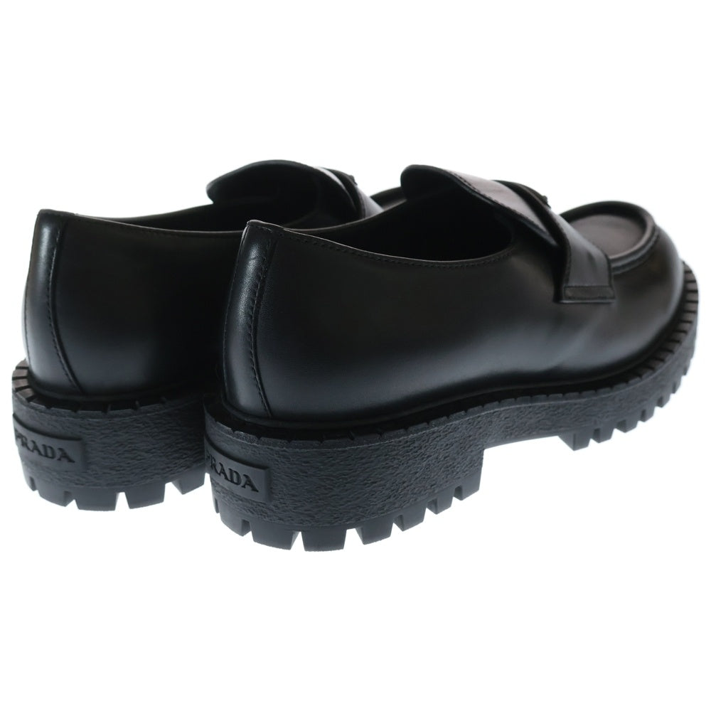 PRADA(プラダ) トライアングルロゴ ブラッシュドレザー ローファー ブラック 2DE151_070_F0002_F_G001