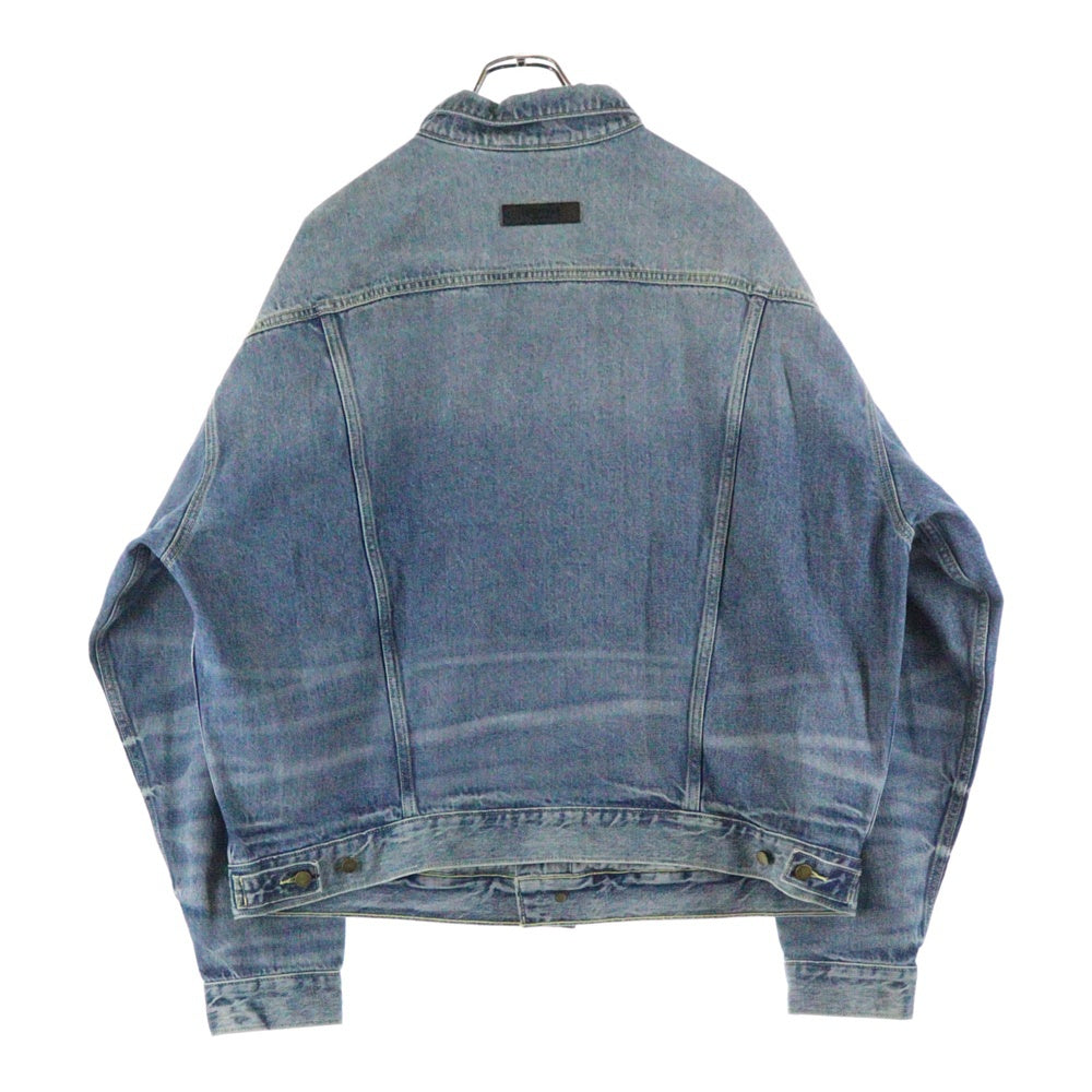 ESSENTIALS FEAR OF GOD(エッセンシャル フィアオブゴッド) ラバーロゴパッチ デニムジャケット インディゴ