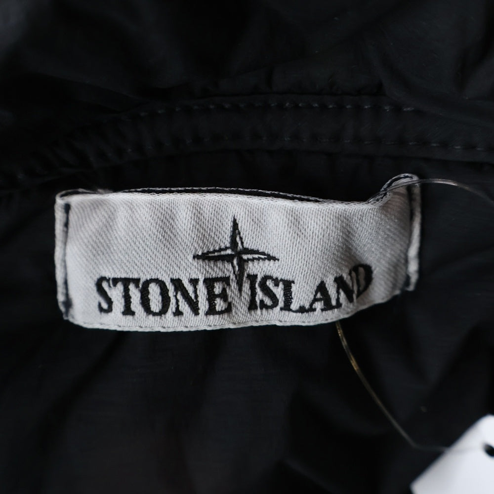 STONE ISLAND(ストーンアイランド) ロゴワッペン ナイロンストレッチスタンドカラーダウンジャケット ブラック 791544028