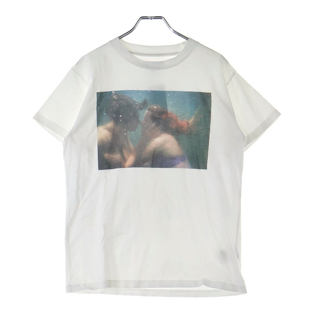 agnes b.(アニエスベー) OLIVIA BEE フォトプリント クルーネック半袖Tシャツカットソー ホワイト 7835SBD9