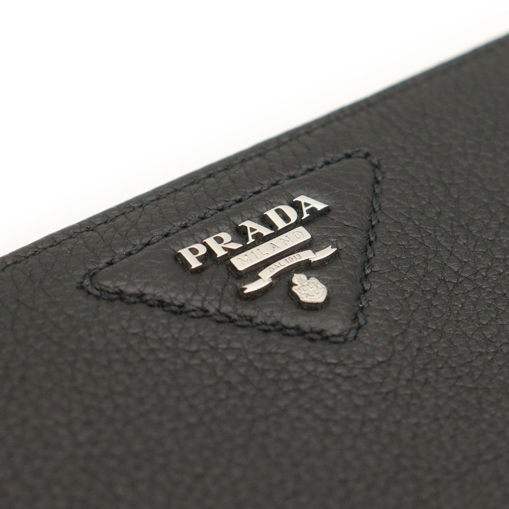 PRADA(プラダ) トライアングルロゴ ラウンドジップレザー長財布 ブラック 1ML506