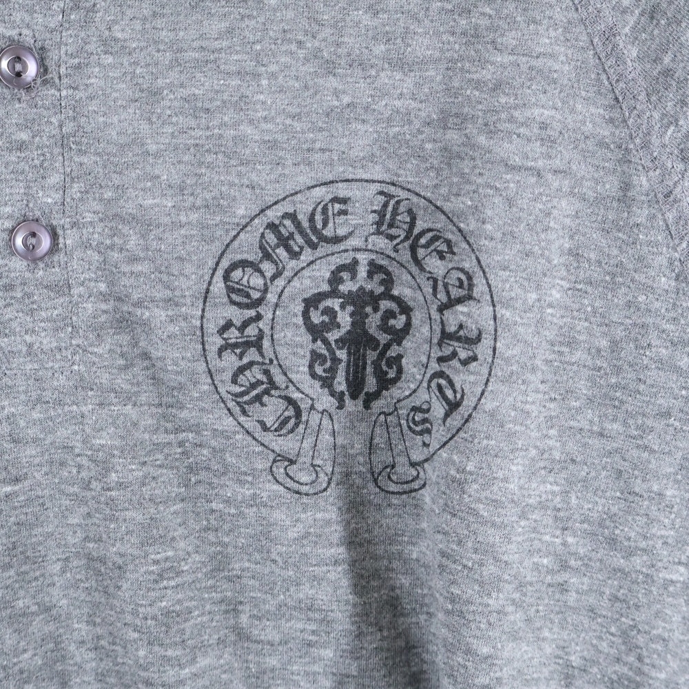 CHROME HEARTS(クロムハーツ) AMERICAN FLAG アメリカンフラッグ ヘンリーネック ラグランスリーブ 七分丈Tシャツ カットソー グレー