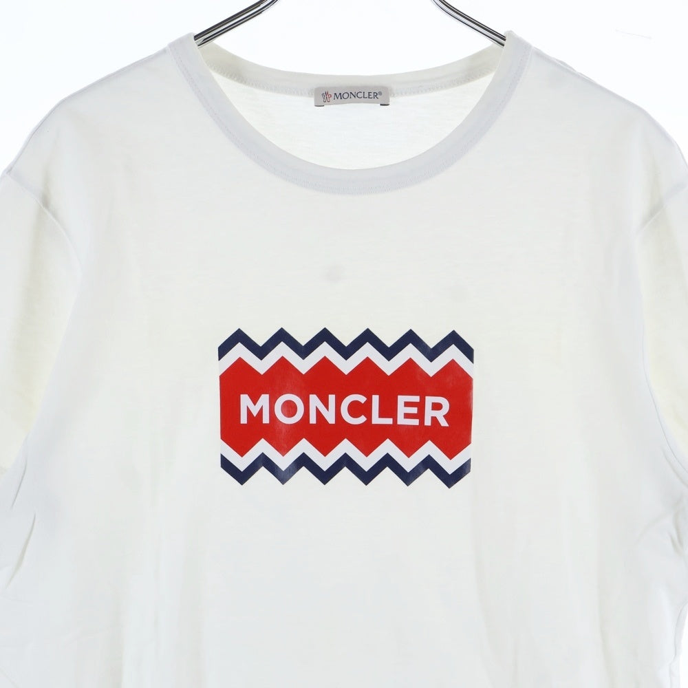 MONCLER(モンクレール) フロントロゴプリント クルーネック半袖Tシャツカットソー ホワイト D20918037250 8390T