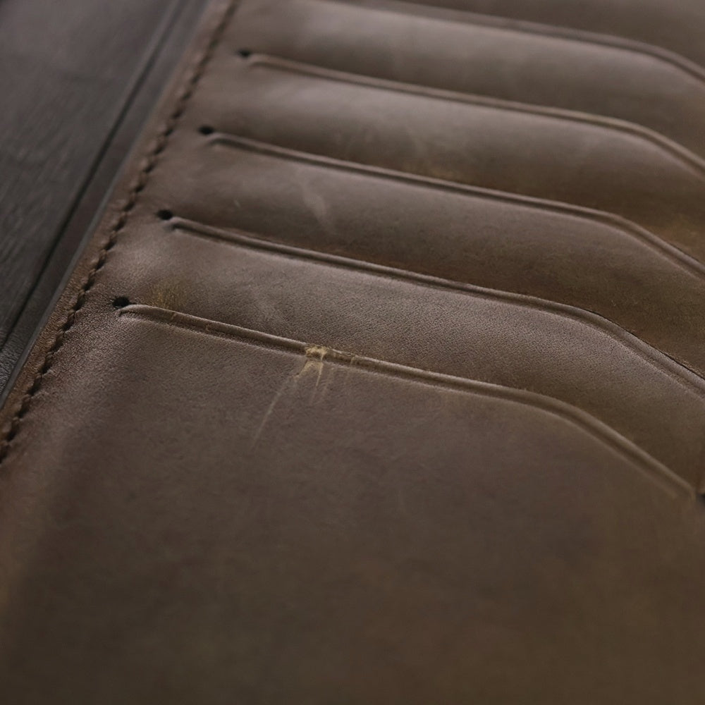 Berluti(ベルルッティ) カリグラフィ エスパス エン スクリットロングウォレット 二つ折り財布 ブラウン