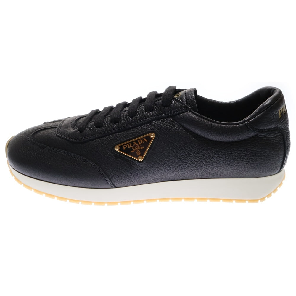 PRADA(プラダ) メタルロゴプレート レザーローカットスニーカー 