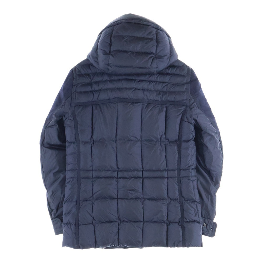 MONCLER(モンクレール) JACOB ヤコブ 袖切り替え ワッペン付き フーディーダウンジャケット ネイビー B20914139585 53227