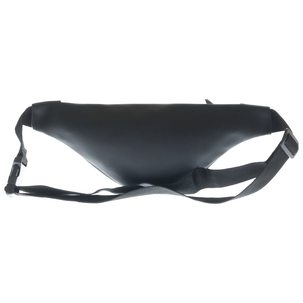 FEAR OF GOD ESSENTIALS(フィアオブゴッド エッセンシャルズ) ラバーロゴ ボディバッグ ブラック